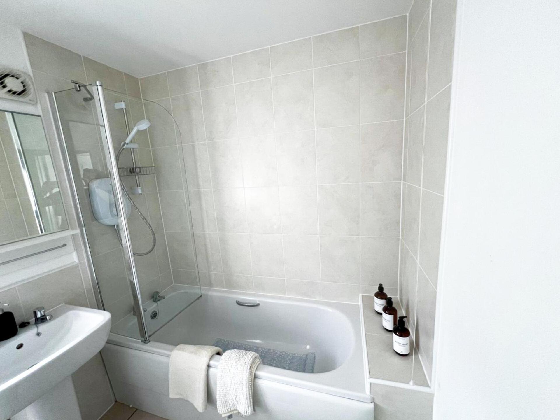 Spacious Modern 4Bd House Kingston upon Hull Kültér fotó