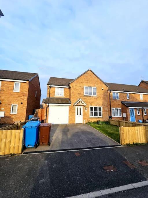 Spacious Modern 4Bd House Kingston upon Hull Kültér fotó